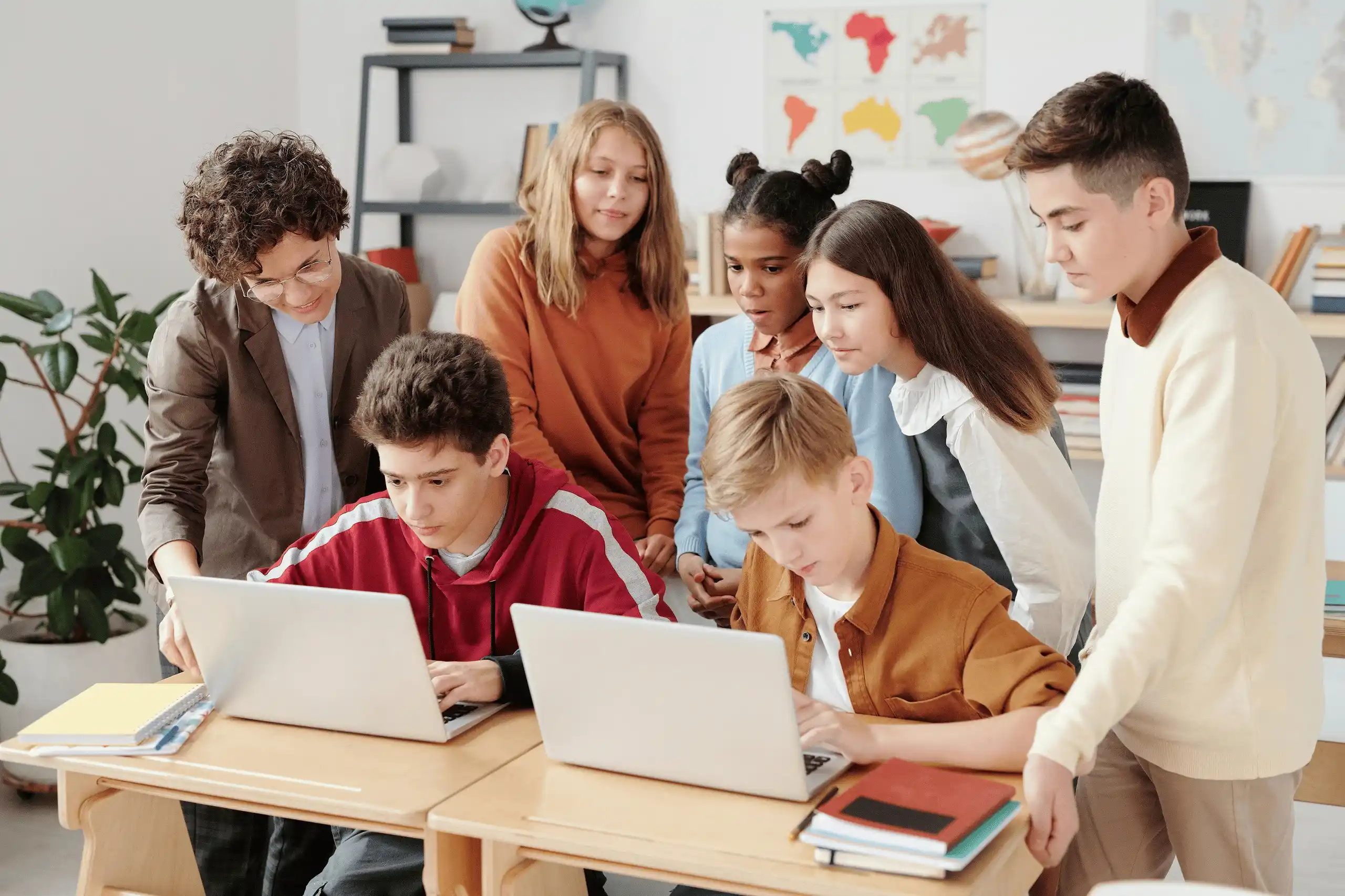 Why Students Supporting Each Other Matters in High School Courses Online?